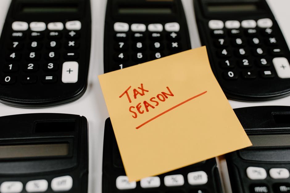 Tax Services: 6 Benefits of Hiring a Professional Company