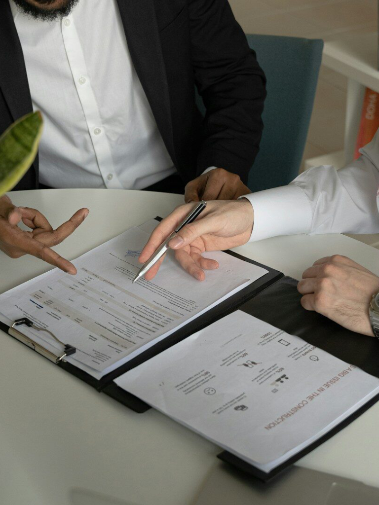 Financial dashboard showing revenue, expenses and profit for business clarity